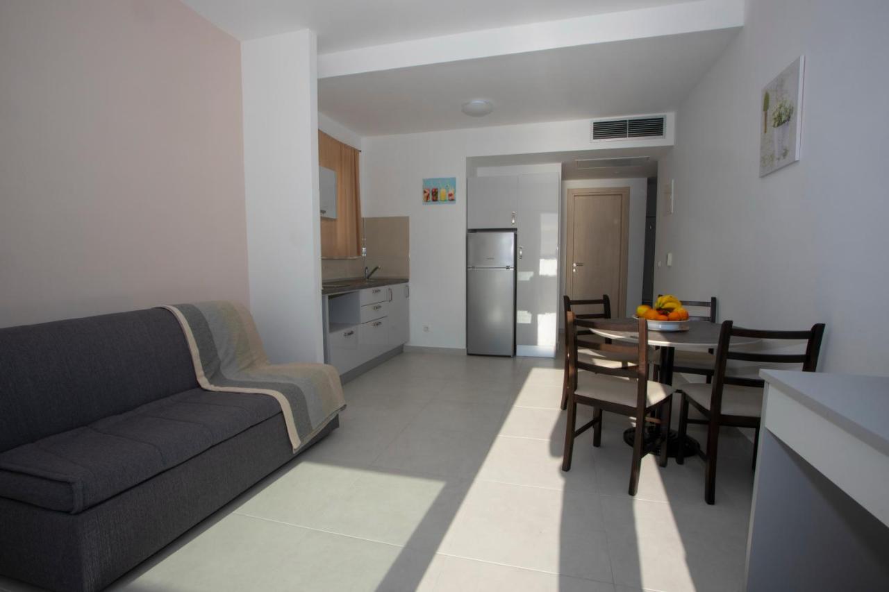Apartments Medvidovic Baška Voda Dış mekan fotoğraf