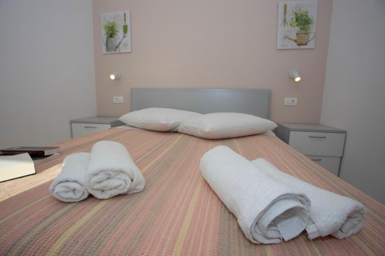 Apartments Medvidovic Baška Voda Dış mekan fotoğraf