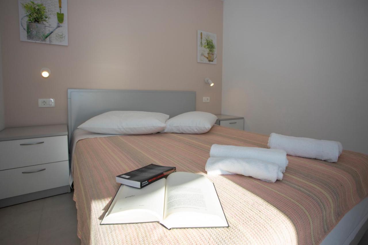 Apartments Medvidovic Baška Voda Dış mekan fotoğraf